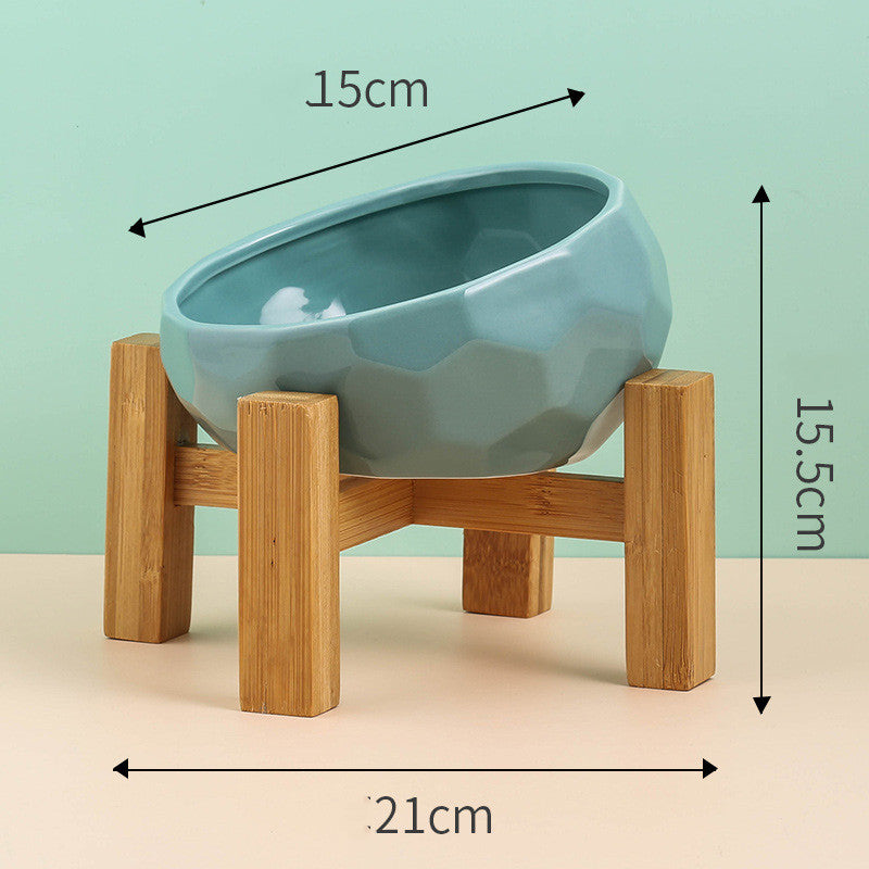 Oblique mouth pet bowl design allowing easy food access for cats and small dogs