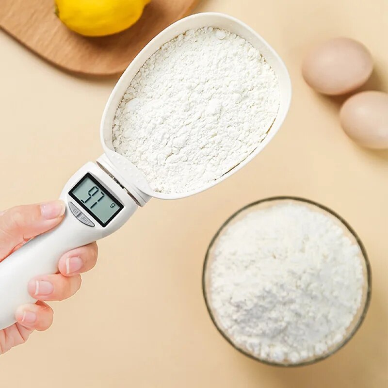 Side view of digital pet food spoon showing lightweight and compact design