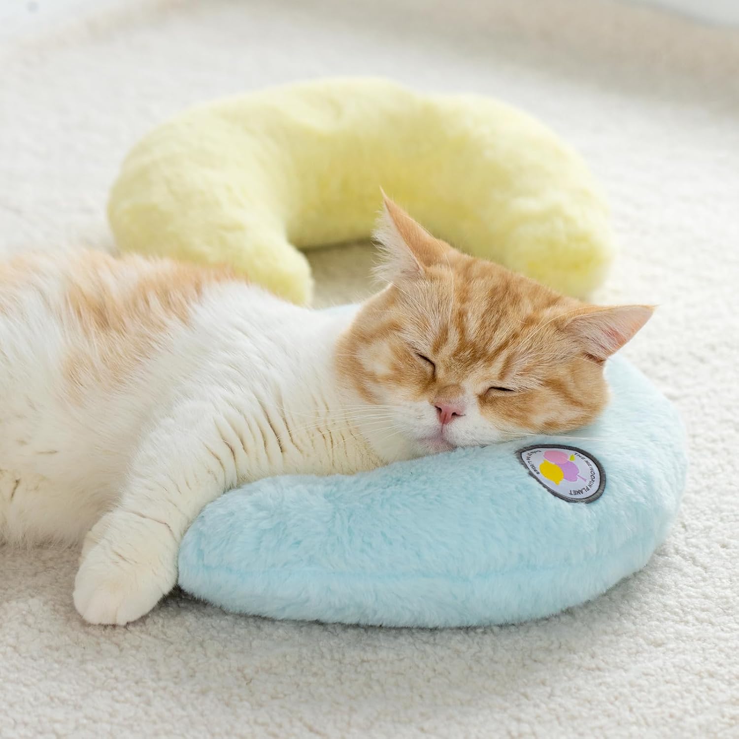 MEWOOFUN U-Shaped Orthopedic Pet Pillow -